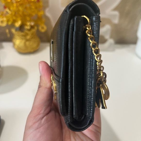 MCM SMALL BLACK LEATHER TRIFOLD WALLET - Picture 6 of 13